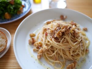 【レシピ】にんにくとくるみのペペロンチーノの作り方 パスタ