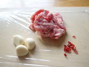 【簡単レシピ】焼きかぶと豚肉のペペロンチーノの作り方　豚肉　にんにく