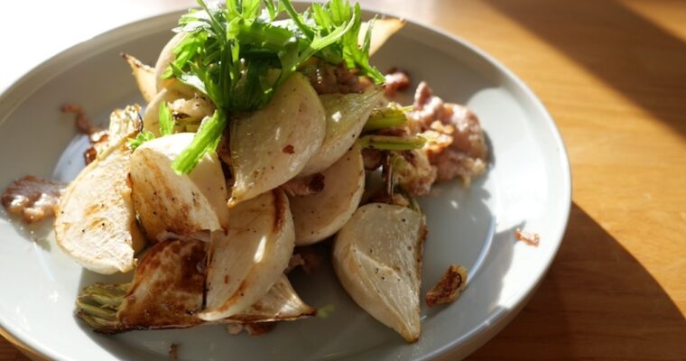 【簡単レシピ】焼きかぶと豚肉のペペロンチーノの作り方