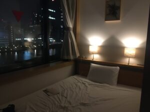 Hotel Noum OSAKA ホテル　ノウム　大阪　夜の雰囲気