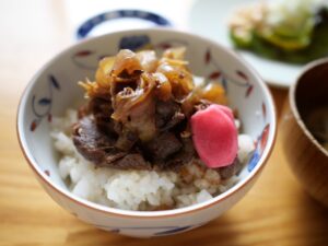 簡単レシピ　汁なし牛丼の作り方　お出汁なし