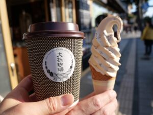 出雲大社　犬　参拝　わんことおでかけ　犬と旅行　神門通り　食べ歩き　大社珈琲　散歩